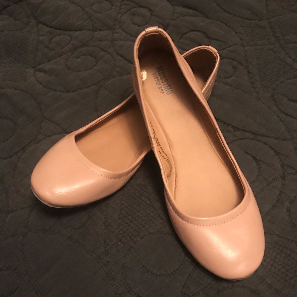 Nude Flats